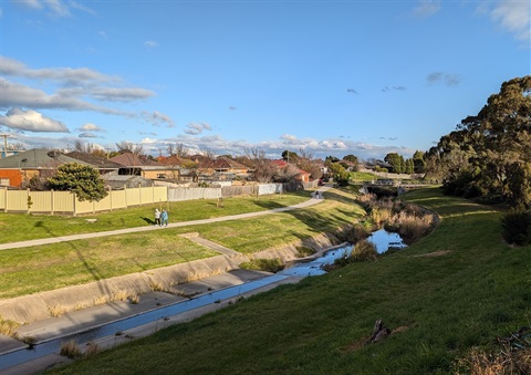 Edgars-Creek-Trail-Thomastown-Image-119.jpg