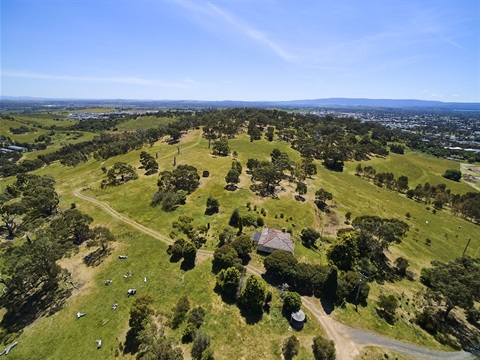 quarry-hills-connecting-trails-picture.jpg