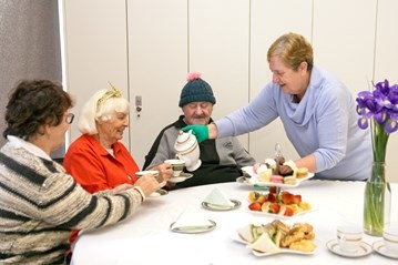 volunteering-img-morning-tea.jpg