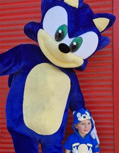 Meet Sonic the Hedgehog at Gorge Rd