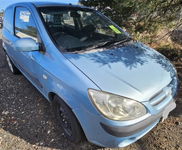  Lot 6 - 2008 Blue Hyundai Sedan - image 4